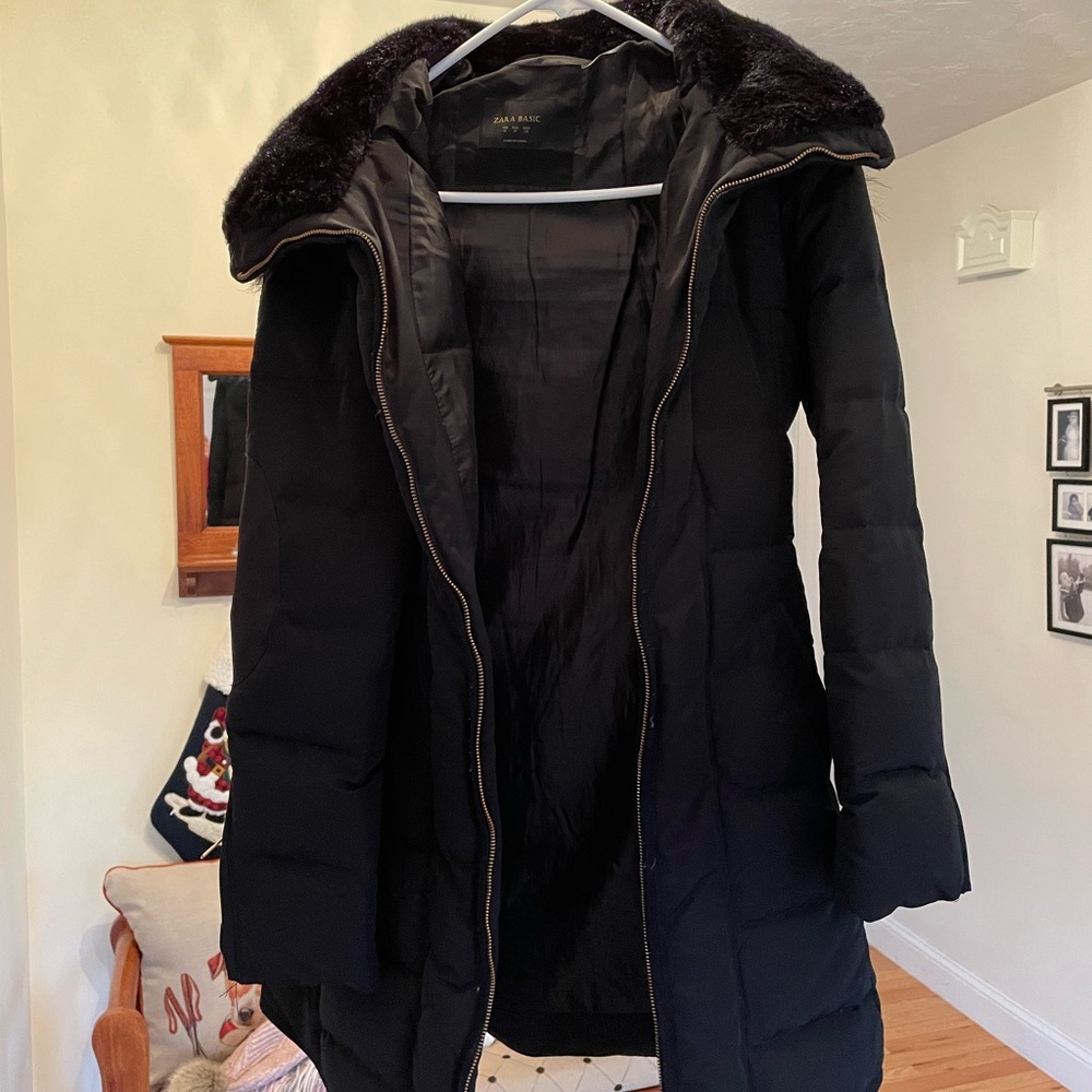 Woman’s Zara Basic Winter Coat Size Medium (Fits … - image 1